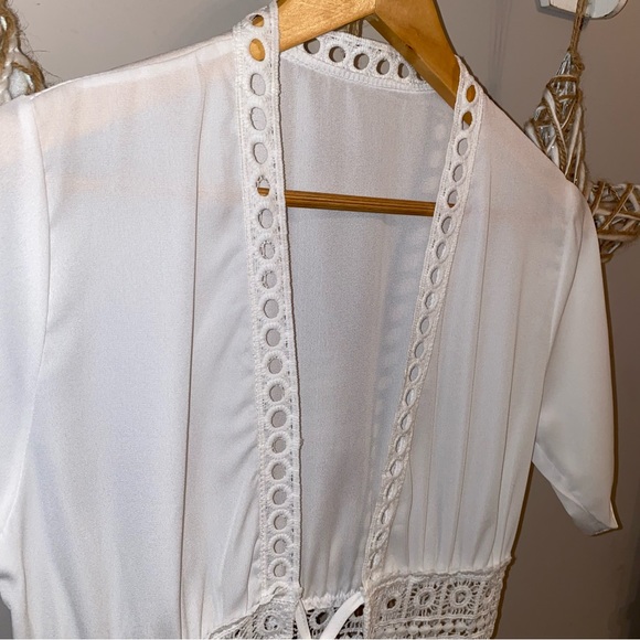 Crochet Trim Swimsuit Cover-Up in White ~ Brand New M - Picture 5 of 9